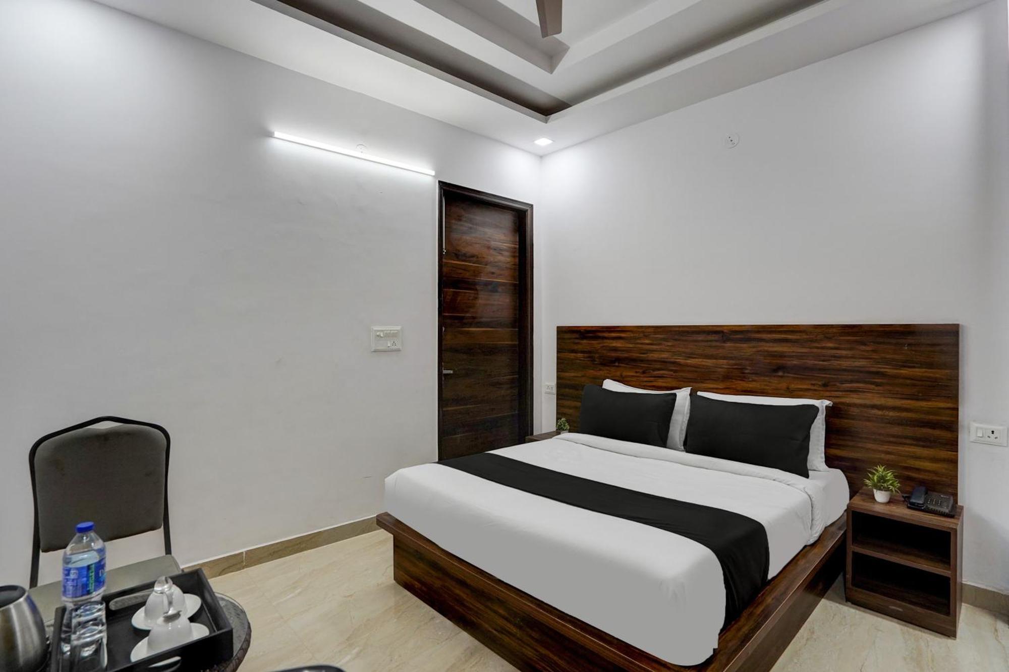 Townhouse Cloud Bay Hotel Gurgaon Luaran gambar