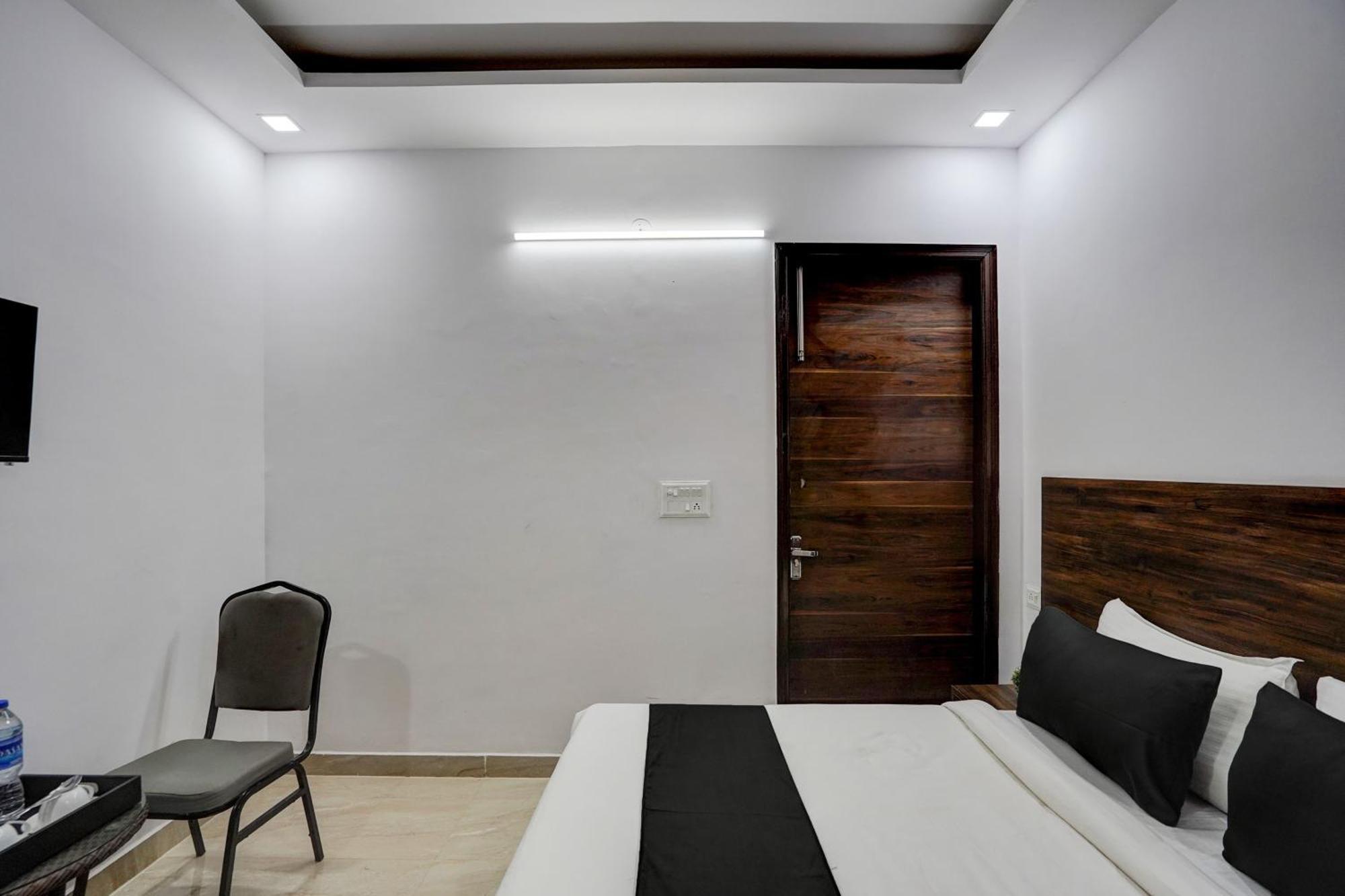 Townhouse Cloud Bay Hotel Gurgaon Luaran gambar