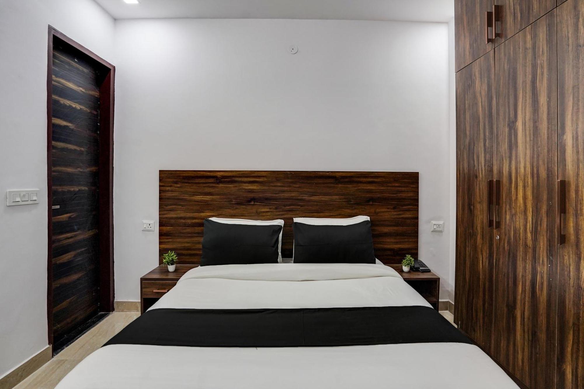 Townhouse Cloud Bay Hotel Gurgaon Luaran gambar