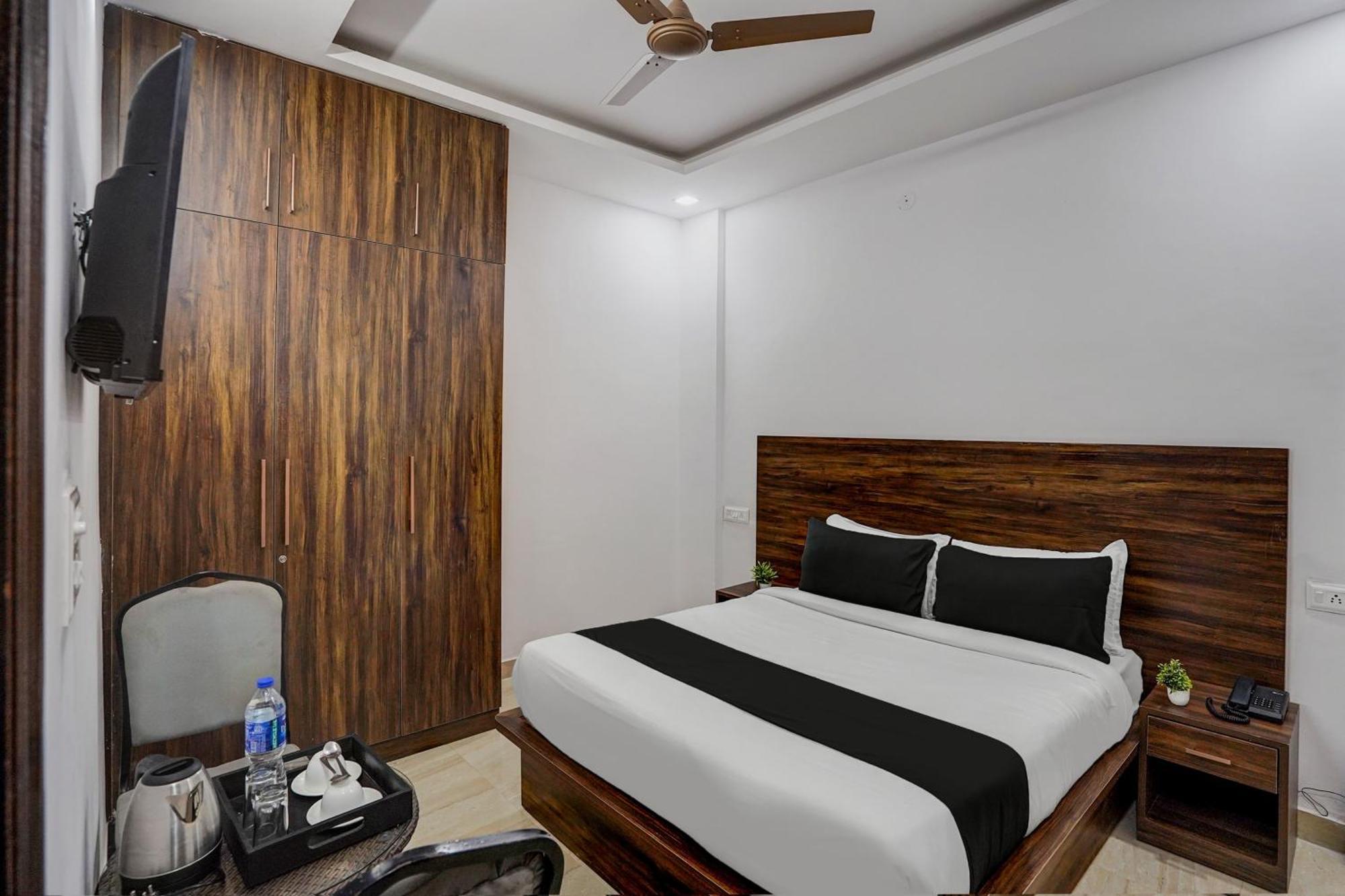 Townhouse Cloud Bay Hotel Gurgaon Luaran gambar