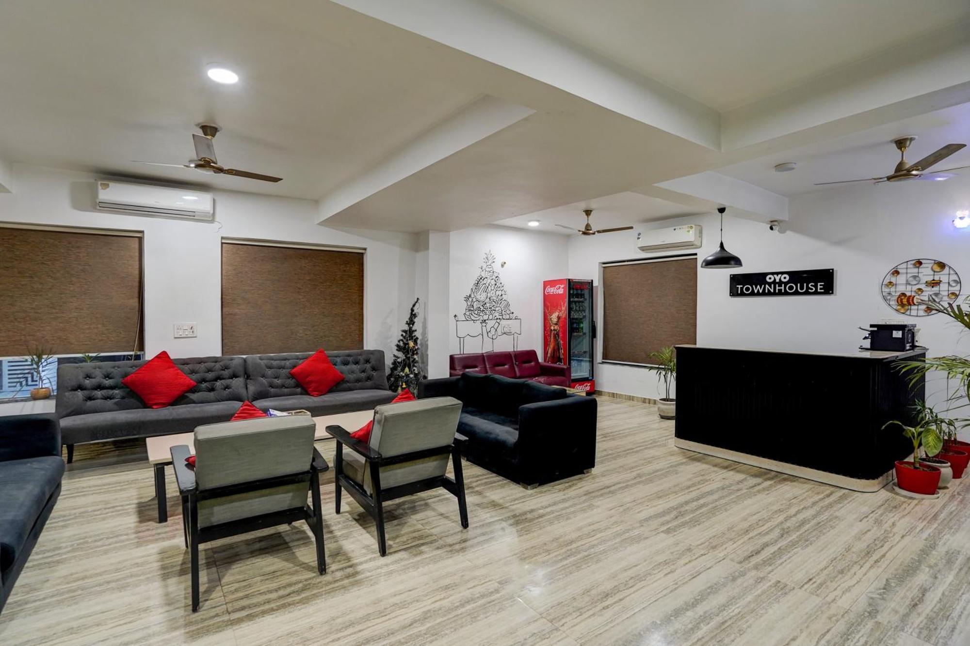 Townhouse Cloud Bay Hotel Gurgaon Luaran gambar