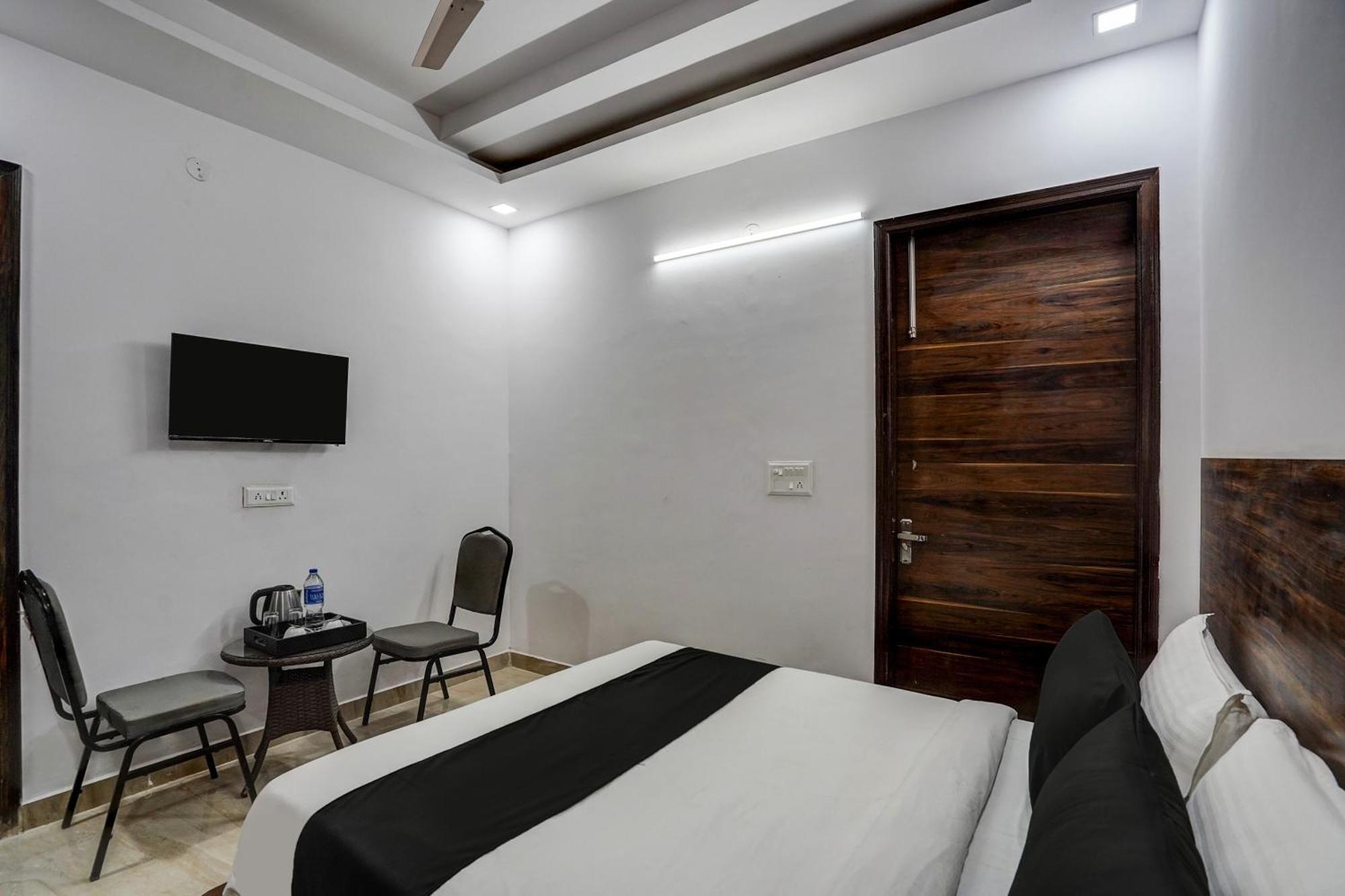 Townhouse Cloud Bay Hotel Gurgaon Luaran gambar