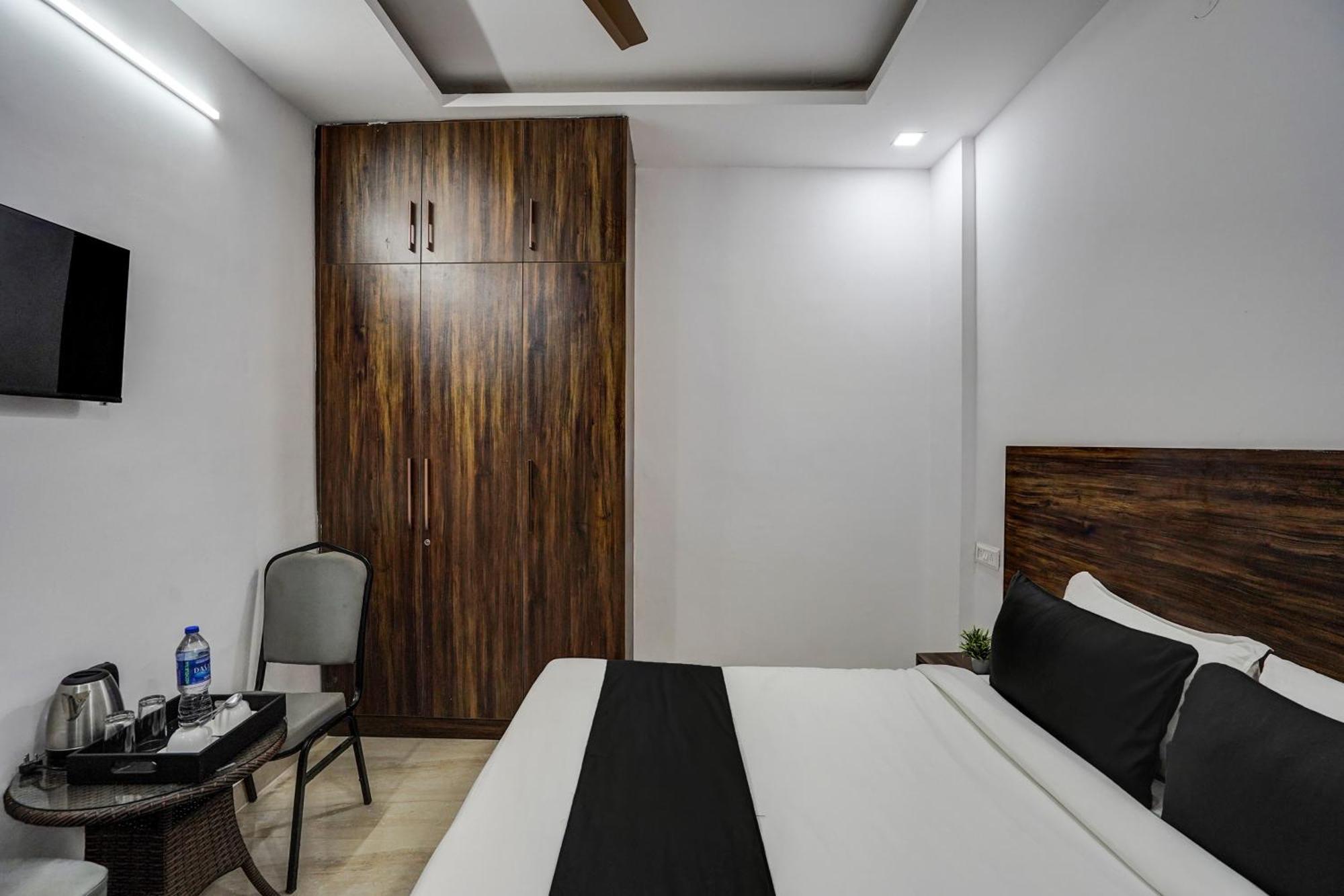 Townhouse Cloud Bay Hotel Gurgaon Luaran gambar